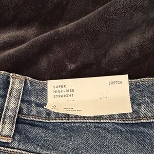 American Eagle Outfitters Super High-Rise Straight Jeans - stretch, 6 regular